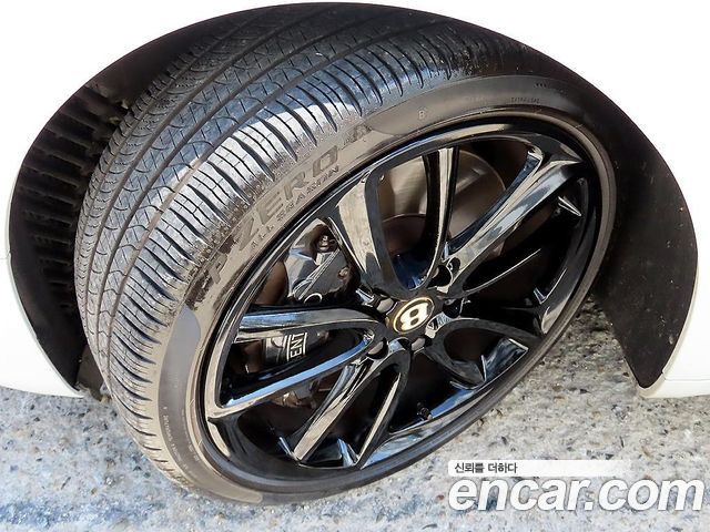 Bentley Continental 2019 — photo 20
