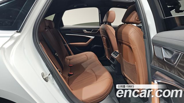Audi A6 2022 — photo 17