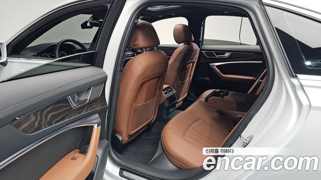 Audi A6 2022 — photo 18