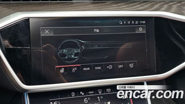 Audi A6 2022 — photo 26