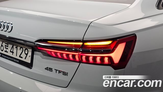 Audi A6 2022 — photo 9