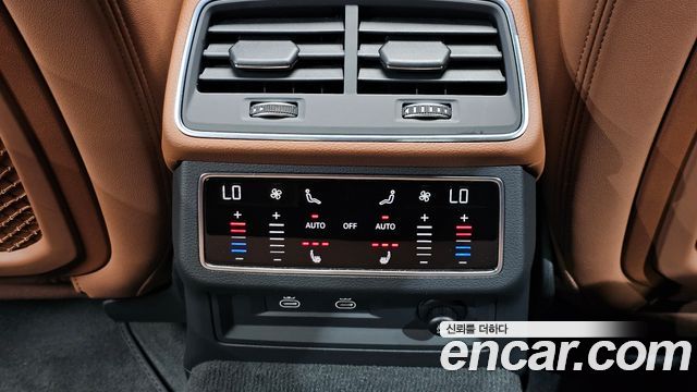 Audi A6 2022 — photo 29