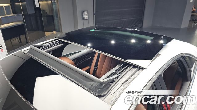 Audi A6 2022 — photo 33