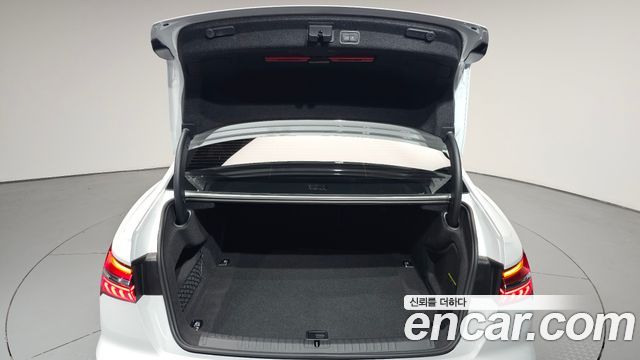 Audi A6 2022 — photo 34