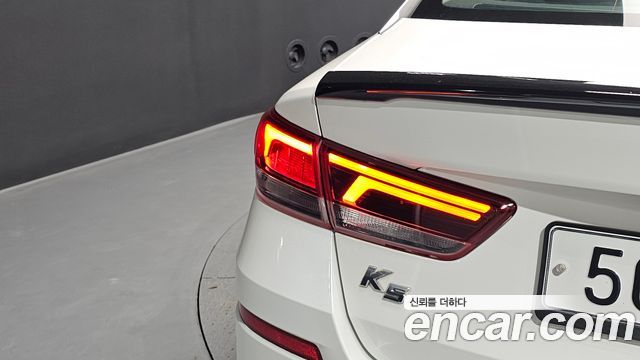 Kia K5 2019 — photo 9