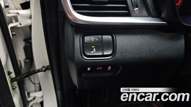 Kia K5 2019 — photo 27