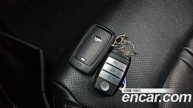 Kia K5 2019 — photo 30