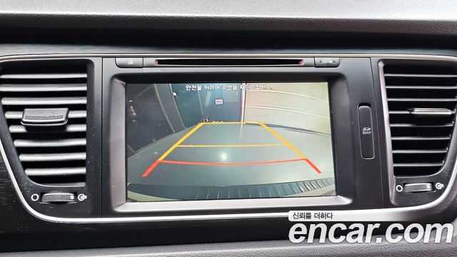 Kia Canival 2015 — photo 14