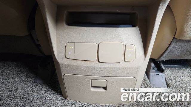 Kia Canival 2015 — photo 18