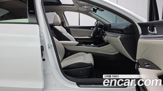 Kia K5 2025 — photo 16