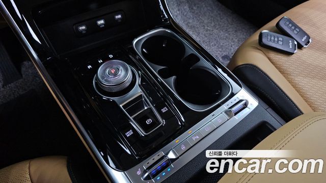 Kia Canival 2023 — photo 9