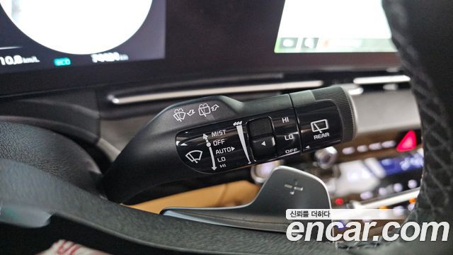 Kia Canival 2023 — photo 17