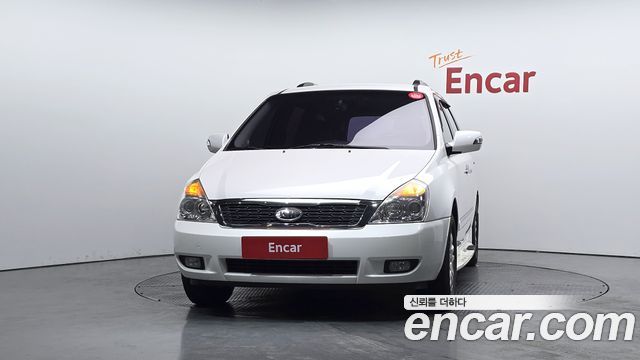 Kia Canival 2012 — photo 3