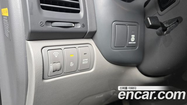 Kia Canival 2012 — photo 21