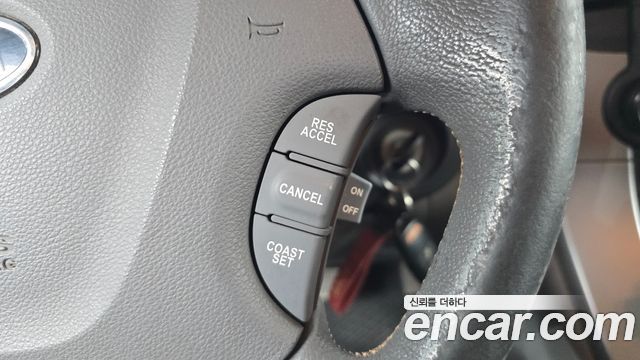 Kia Canival 2012 — photo 22