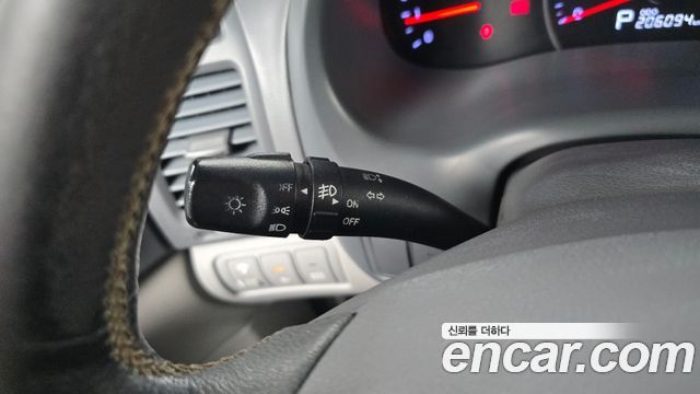 Kia Canival 2012 — photo 23