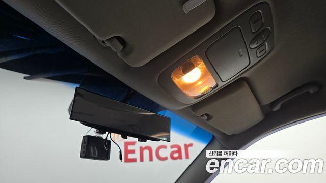 Kia Canival 2012 — photo 25