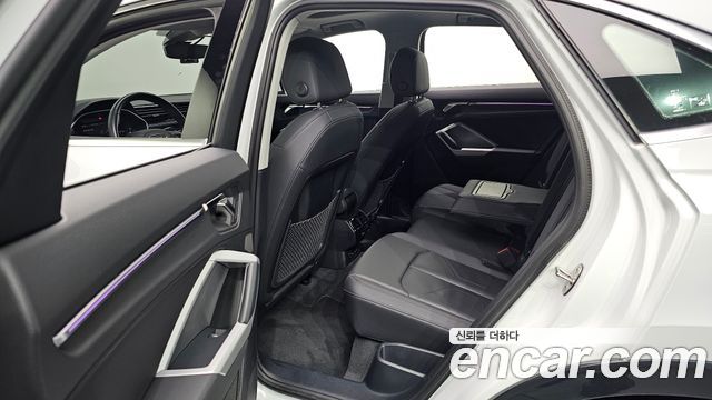 Audi Q3 2023 — photo 18