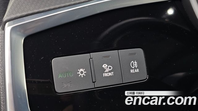 Audi Q3 2023 — photo 19