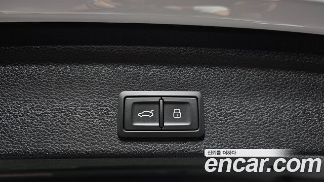 Audi Q3 2023 — photo 25
