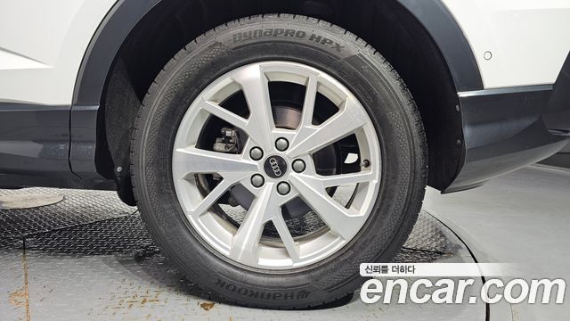 Audi Q3 2023 — photo 7