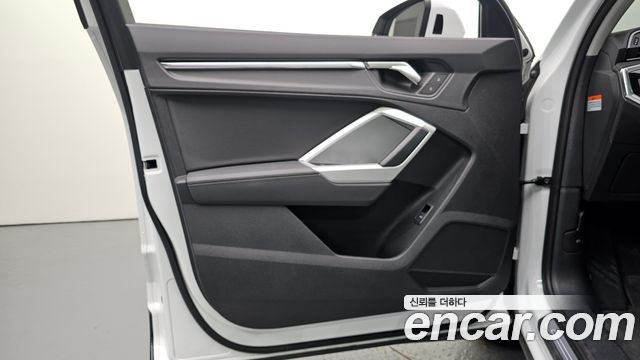 Audi Q3 2023 — photo 14