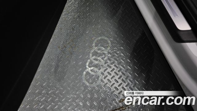 Audi Q3 2023 — photo 32