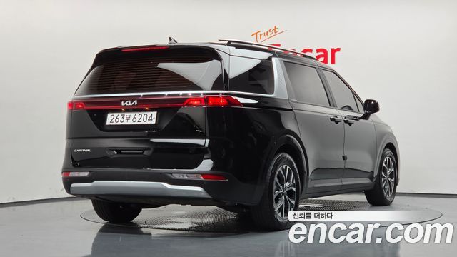 Kia Canival 2022 — photo 2