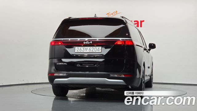 Kia Canival 2022 — photo 4
