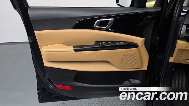 Kia Canival 2022 — photo 14