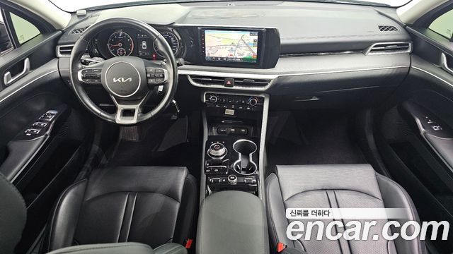 Kia K5 2023 — photo 10