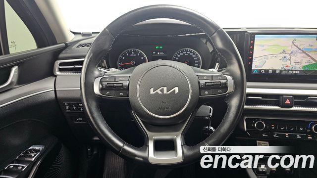 Kia K5 2023 — photo 20
