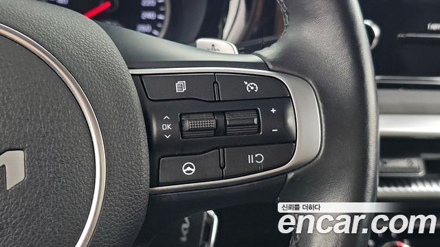 Kia K5 2023 — photo 25