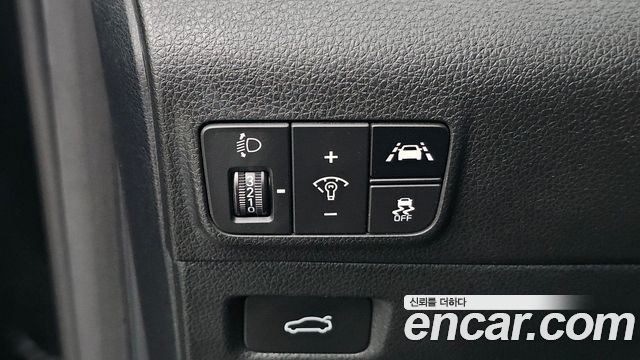 Kia K5 2023 — photo 26