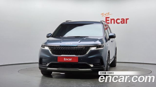 Kia Canival 2023 — photo 3