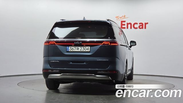 Kia Canival 2023 — photo 4
