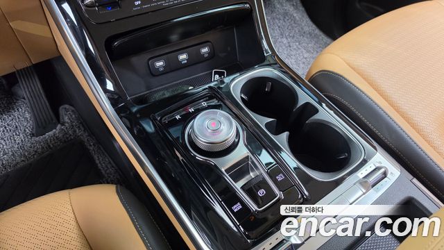 Kia Canival 2023 — photo 12
