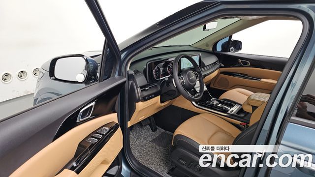 Kia Canival 2023 — photo 13