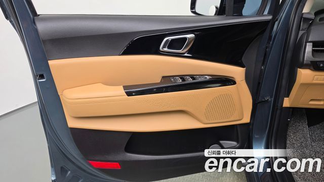 Kia Canival 2023 — photo 15