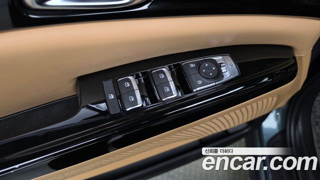 Kia Canival 2023 — photo 28