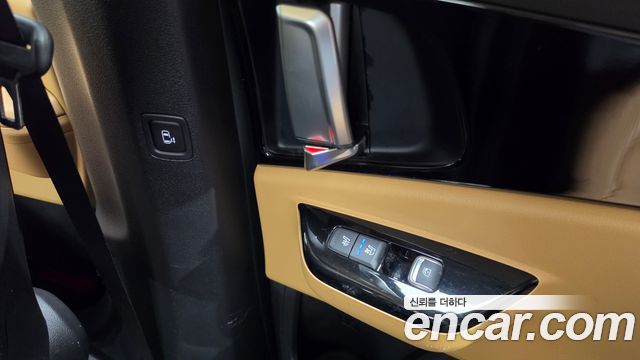 Kia Canival 2023 — photo 31