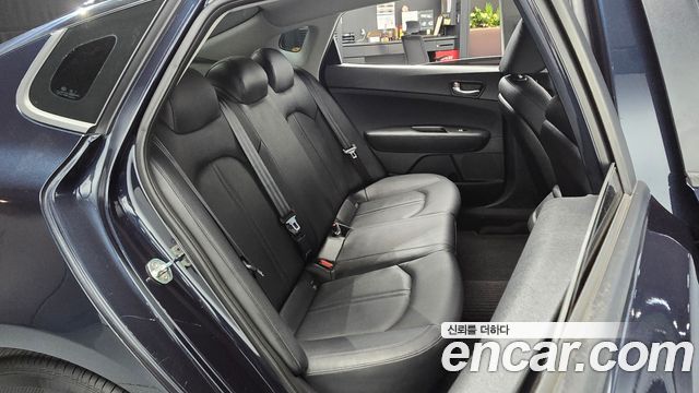 Kia K5 2016 — photo 18