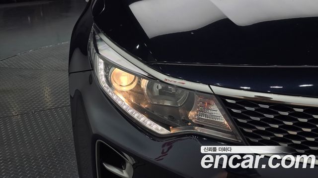 Kia K5 2016 — photo 8
