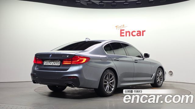 BMW 5-Series 2019 — photo 2