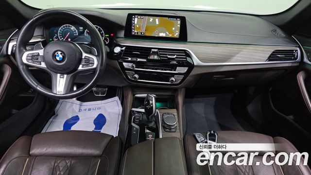 BMW 5-Series 2019 — photo 7