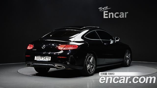 Mercedes-Benz C-Class 2020 — photo 2