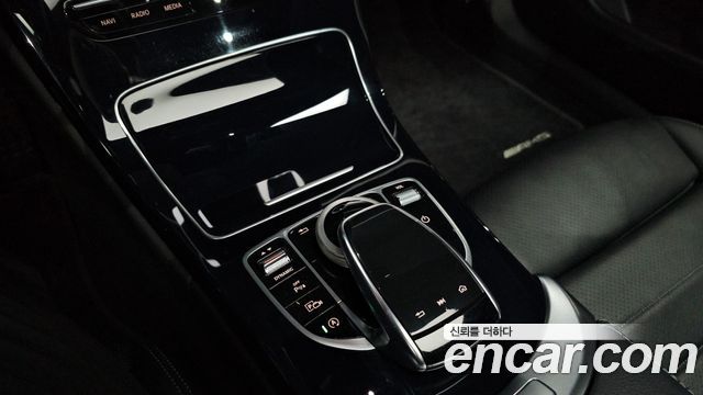 Mercedes-Benz C-Class 2020 — photo 23