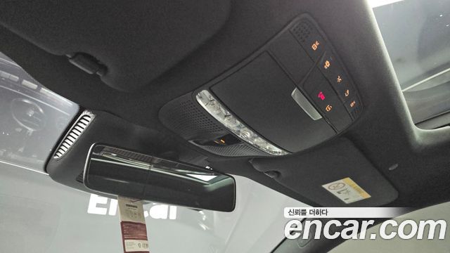 Mercedes-Benz C-Class 2020 — photo 24