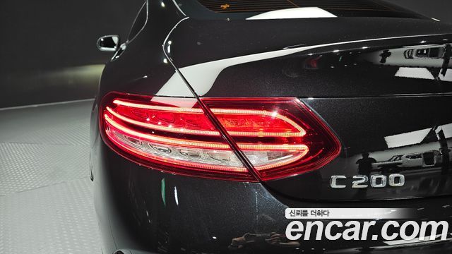 Mercedes-Benz C-Class 2020 — photo 9