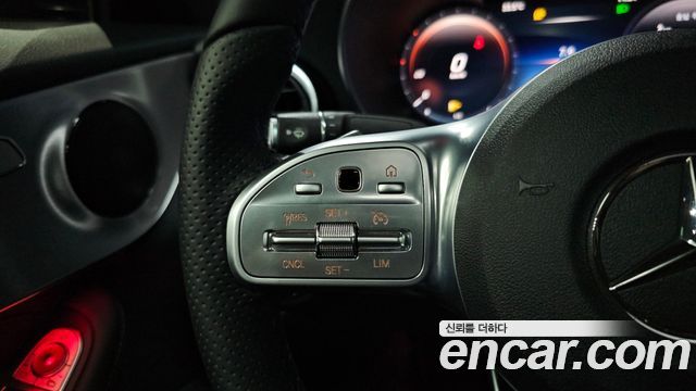 Mercedes-Benz C-Class 2020 — photo 27